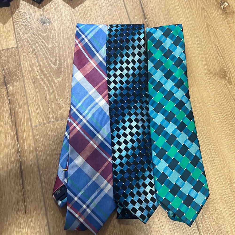 Bundle of three ties